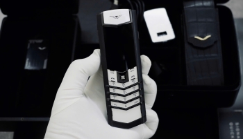 Signature S Black And White